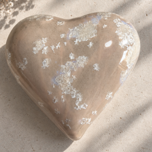 Corazón escultórico de cerámica pequeño - Rosado con Cristales